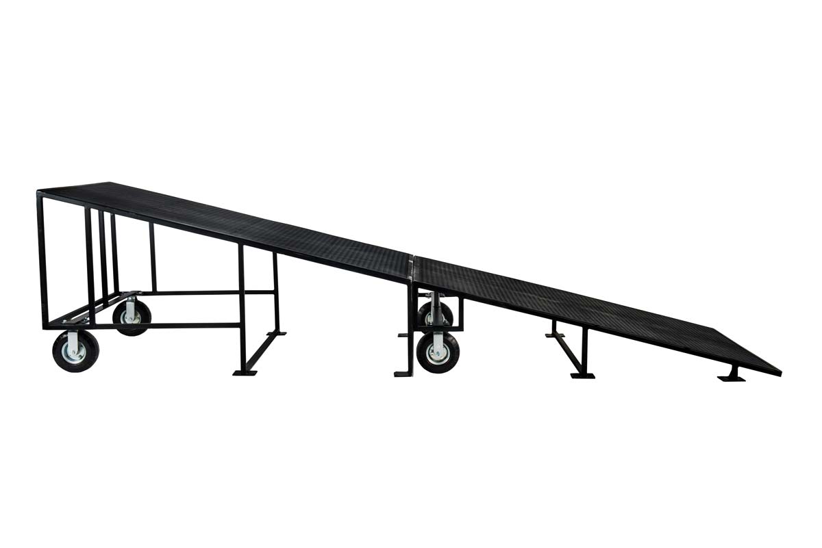 mobile marching stage ramp